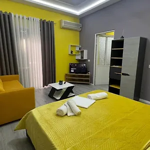 Aparthotel Algen Room's, Berat
