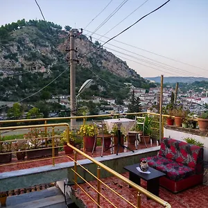 Gasthuis Belle View, Berat